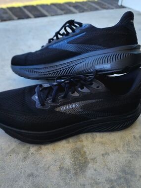 Brooks Men’s Black Running Sneakers GHOST 17 Size 13